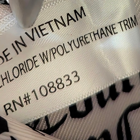 🔐🗝️Juicy Couture Signature Cream and Gold Women's Wallet - Picture 11 of 13